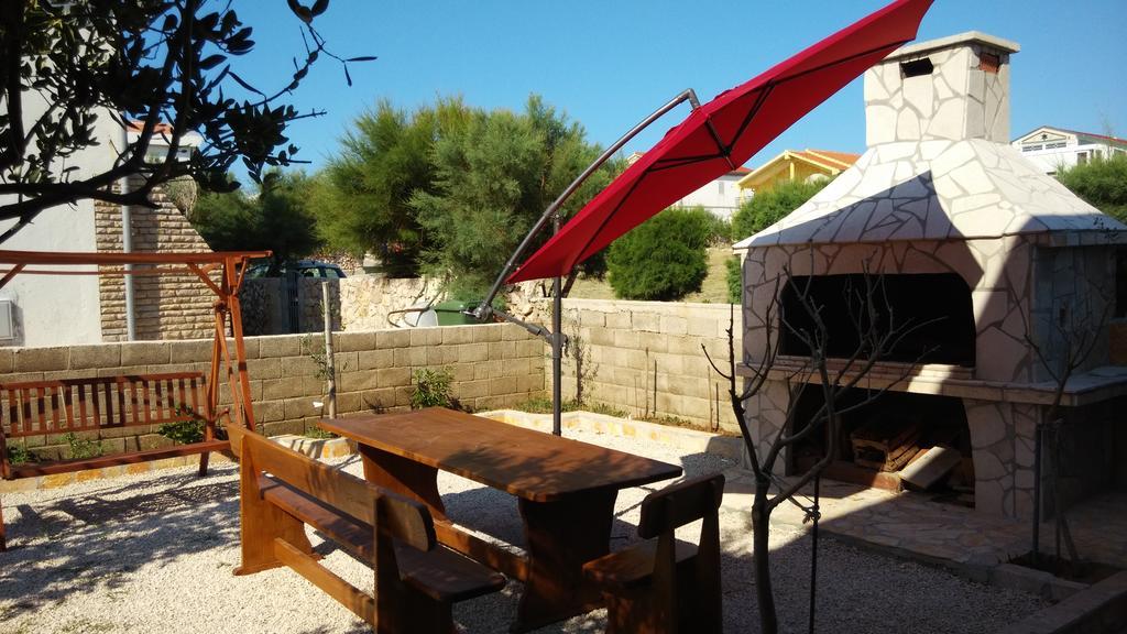 Ražanac Apartments Leon מראה חיצוני תמונה