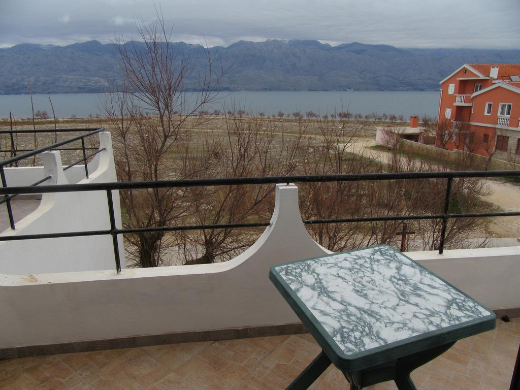 Ražanac Apartments Leon מראה חיצוני תמונה